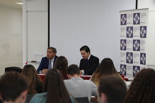 Julián Sánchez Melgar, ex fiscal general del Estado, visita la UFV como parte del Seminario Permanente de Estudio Jurídico | UFV 071019-4 Julián Sánchez Melgar, ex fiscal general del Estado, visita la UFV como parte del Seminario Permanente de Estudio Jurídico | UFV Estudiar en Universidad Privada Madrid