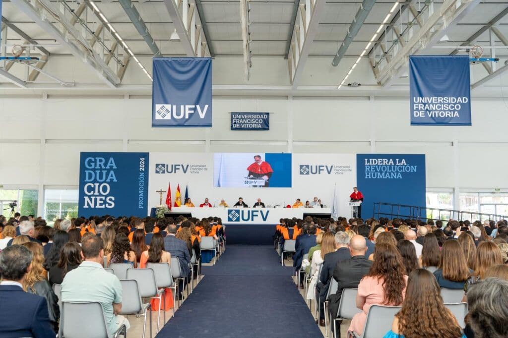 Cerca de 2000 alumnos de la Universidad Francisco de Vitoria se gradúan este curso 2023/2024 | UFV 180959b5-4dfb-4a22-92eb-3f3a692a311b-1024x682 Cerca de 2000 alumnos de la Universidad Francisco de Vitoria se gradúan este curso 2023/2024 | UFV Estudiar en Universidad Privada Madrid