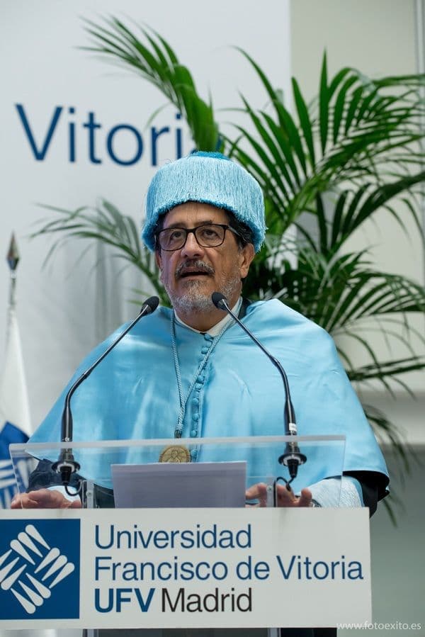 La Universidad Francisco de Vitoria inviste como doctores honoris causa a Kiko Argüello y al Rabino David Shlomo Rosen por poner en valor el diálogo judío y cristiano | UFV 211025UFV-426 La Universidad Francisco de Vitoria inviste como doctores honoris causa a Kiko Argüello y al Rabino David Shlomo Rosen por poner en valor el diálogo judío y cristiano | UFV Estudiar en Universidad Privada Madrid