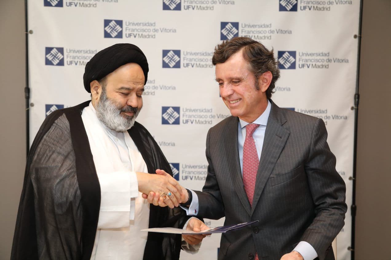 El embajador de la República de Irán y un clérigo chií firman un convenio con la UFV y participan en un encuentro sobre el diálogo interreligioso | UFV 230919-2 El embajador de la República de Irán y un clérigo chií firman un convenio con la UFV y participan en un encuentro sobre el diálogo interreligioso | UFV Estudiar en Universidad Privada Madrid