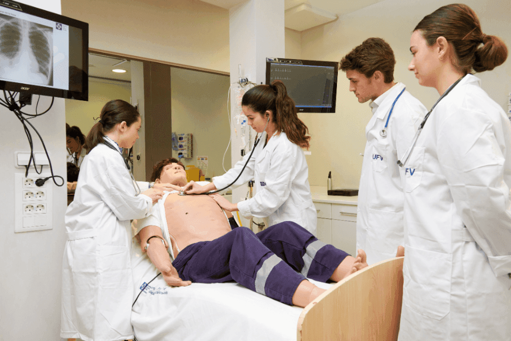 La UFV se posiciona como la 5ª mejor universidad española en cardiología, según SCIMAGO 2024 | UFV 240606_portada-noticia-cardiologia-scimago-1024x683 La UFV se posiciona como la 5ª mejor universidad española en cardiología, según SCIMAGO 2024 | UFV Estudiar en Universidad Privada Madrid