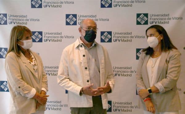 La Universidad Francisco de Vitoria recibe al equipo Apascovi de natación antes de viajar a Italia para competir en el campeonato de Europa para personas con Síndrome de Down | UFV APASCOVI_3 La Universidad Francisco de Vitoria recibe al equipo Apascovi de natación antes de viajar a Italia para competir en el campeonato de Europa para personas con Síndrome de Down | UFV Estudiar en Universidad Privada Madrid