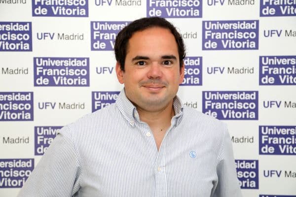 Álvaro López Samanés recibe el premio a la Comunicación Ganadora en el I Congreso Internacional de Nutrición Deportiva, Rendimiento y Salud SEEND CODINMA | UFV Álvaro-López-Samanés-1-1-1 Álvaro López Samanés recibe el premio a la Comunicación Ganadora en el I Congreso Internacional de Nutrición Deportiva, Rendimiento y Salud SEEND CODINMA | UFV Estudiar en Universidad Privada Madrid