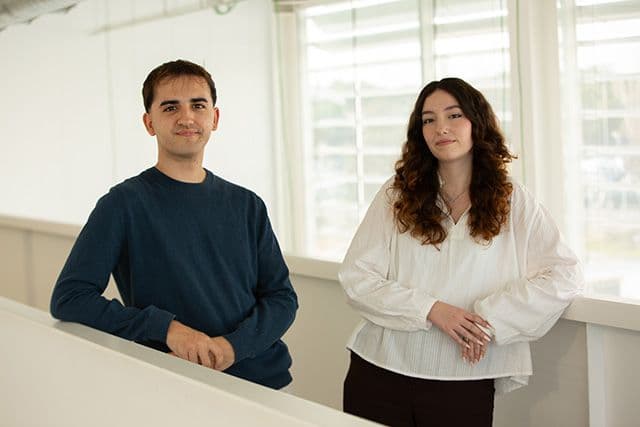 Dos estudiantes de la UFV, seleccionados para las becas de la Agencia EFE y la Fundación “la Caixa” | UFV Becas-EFE_25-6 Dos estudiantes de la UFV, seleccionados para las becas de la Agencia EFE y la Fundación “la Caixa” | UFV Estudiar en Universidad Privada Madrid
