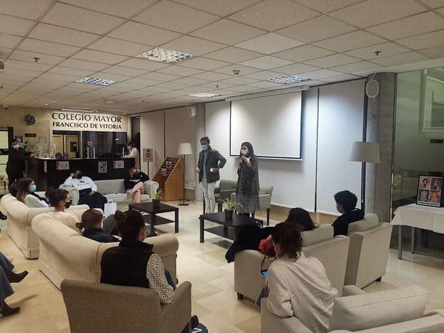 Alfonso de Luján, fundador de Parafina.co, visita a los colegiales del Colegio Mayor Francisco de Vitoria | UFV CCF7F5B9-B0D7-42DA-AD43-E15F1347BB7F Alfonso de Luján, fundador de Parafina.co, visita a los colegiales del Colegio Mayor Francisco de Vitoria | UFV Estudiar en Universidad Privada Madrid