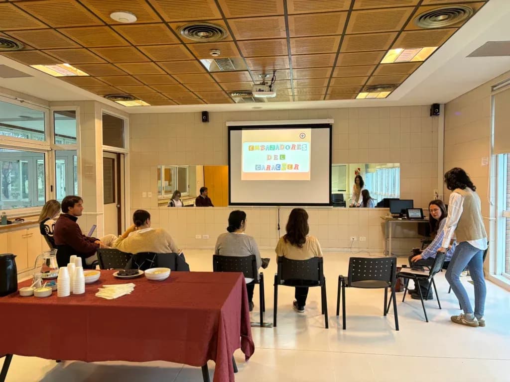 Latinoamérica se une a la transformación educativa a través del carácter | UFV CEV-noticia-julio-agosto-2-1024x768 Latinoamérica se une a la transformación educativa a través del carácter | UFV Estudiar en Universidad Privada Madrid