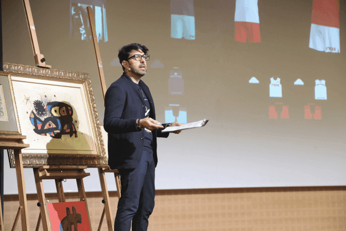 “El criptoarte provoca miedo entre las galerías de arte” asegura Miguel Ángel Naddaf en la charla sobre “NFT y meta arte” en la Universidad Francisco de Vitoria | Noticias de Actualidad UFV | UFV Charla-MetaArte2 “El criptoarte provoca miedo entre las galerías de arte” asegura Miguel Ángel Naddaf en la charla sobre “NFT y meta arte” en la Universidad Francisco de Vitoria | Noticias de Actualidad UFV | UFV Estudiar en Universidad Privada Madrid