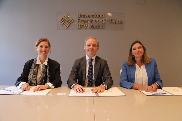 La Universidad Francisco de Vitoria, Le Cordon Bleu Madrid y la Fundación MD Anderson Cancer Center España firman un convenio de colaboración para que los pacientes oncológicos puedan volver a disfrutar de la comida | Noticias de Actualidad UFV | UFV Convenio-UFV-LCB-MD-Anderson-2b La Universidad Francisco de Vitoria, Le Cordon Bleu Madrid y la Fundación MD Anderson Cancer Center España firman un convenio de colaboración para que los pacientes oncológicos puedan volver a disfrutar de la comida | Noticias de Actualidad UFV | UFV Estudiar en Universidad Privada Madrid