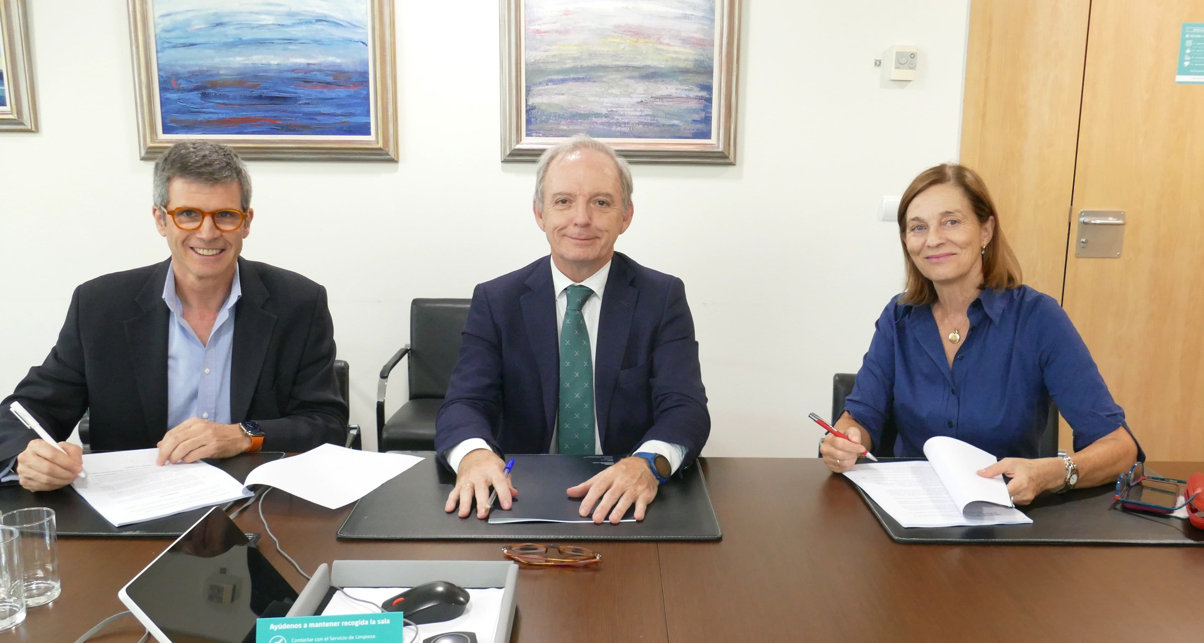 Acto de entrega de premios al mejor Trabajo Fin de Máster inclusivo en seguridad, salud y bienestar de la Cátedra del Instituto Regional de Seguridad y Salud en el Trabajo- UFV | UFV Firma del acuerdo Acto de entrega de premios al mejor Trabajo Fin de Máster inclusivo en seguridad, salud y bienestar de la Cátedra del Instituto Regional de Seguridad y Salud en el Trabajo- UFV | UFV Estudiar en Universidad Privada Madrid