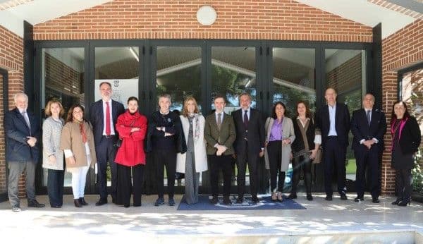 La Universidad Francisco de Vitoria constituye el primer Consejo Asesor de la Industria del Lujo | Noticias de Actualidad UFV | UFV Foto-Consejo-Asesor-Industria-del-Lujo La Universidad Francisco de Vitoria constituye el primer Consejo Asesor de la Industria del Lujo | Noticias de Actualidad UFV | UFV Estudiar en Universidad Privada Madrid