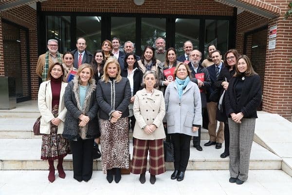 Proteger y cuidar la familia, un deber de todos | UFV Foto-Familia-1 Proteger y cuidar la familia, un deber de todos | UFV Estudiar en Universidad Privada Madrid