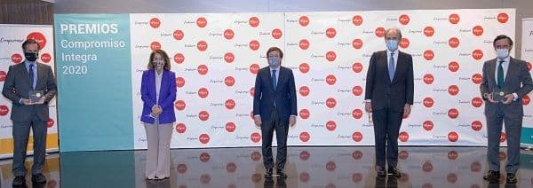 Fundación Integra reconoce con el Premio al compromiso con la formación y el voluntariado a la Universidad Francisco de Vitoria | UFV Foto-familia-Premio-Compromiso-Integra-2020-Formacion-y-Voluntariado Fundación Integra reconoce con el Premio al compromiso con la formación y el voluntariado a la Universidad Francisco de Vitoria | UFV Estudiar en Universidad Privada Madrid