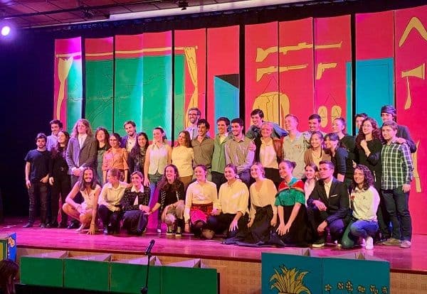 Concluye la V Muestra de Teatro Universitario en la UFV | UFV Foto-grupo-1 Concluye la V Muestra de Teatro Universitario en la UFV | UFV Estudiar en Universidad Privada Madrid