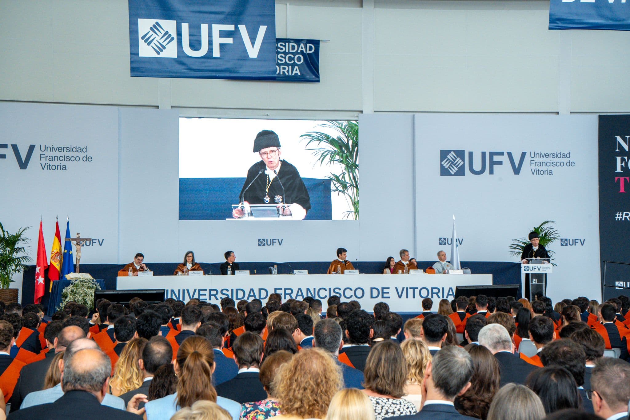 La Universidad Francisco de Vitoria gradúa a más de 5.000 alumnos llamados a liderar con humanidad en la era de la inteligencia artificial GRADUACION 30 DE MAYO (23 de 44) La Universidad Francisco de Vitoria gradúa a más de 5.000 alumnos llamados a liderar con humanidad en la era de la inteligencia artificial Estudiar en Universidad Privada Madrid