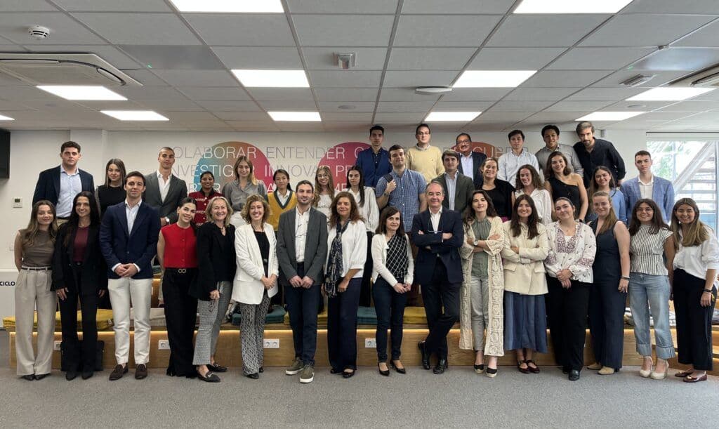 Estudiantes de la UFV presentan propuestas sobre inteligencia artificial e inclusión ante el Club de Madrid | UFV IMG_4051-1024x611 Estudiantes de la UFV presentan propuestas sobre inteligencia artificial e inclusión ante el Club de Madrid | UFV Estudiar en Universidad Privada Madrid