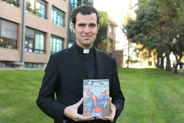 El P. Rafael Pou, L.C. publica su nuevo libro ‘Filosofía de bar para un mundo posmoderno’ | UFV IMG_5786_Easy-Resize.com El P. Rafael Pou, L.C. publica su nuevo libro ‘Filosofía de bar para un mundo posmoderno’ | UFV Estudiar en Universidad Privada Madrid