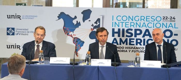 Enrique Krauze, de la Academia Mexicana de la Historia, inaugura el I Congreso Internacional Iberoamericano organizado por la Universidad Francisco de Vitoria y UNIR | Noticias de Actualidad UFV | UFV I-Congreso-Internacional-Hispanoamericano-Jose-Maria-Vazquez-Garcia-Penuela-Daniel-Sada-y-Manuel-Lazaro Enrique Krauze, de la Academia Mexicana de la Historia, inaugura el I Congreso Internacional Iberoamericano organizado por la Universidad Francisco de Vitoria y UNIR | Noticias de Actualidad UFV | UFV Estudiar en Universidad Privada Madrid