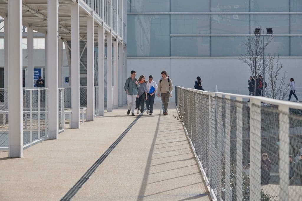 La Universidad Francisco de Vitoria activa un fondo extraordinario de becas para apoyar a familias afectadas por la DANA | UFV Image-1 La Universidad Francisco de Vitoria activa un fondo extraordinario de becas para apoyar a familias afectadas por la DANA | UFV Estudiar en Universidad Privada Madrid