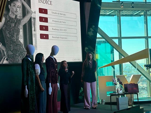 Talento, constancia y liderazgo estudiantil: la UFV vuelve a destacar en el reto Race to Parthenon y gana por tercer año consecutivo | UFV Imagen-de-WhatsApp-2025-11-19-a-las-09.30.47_27879887 Talento, constancia y liderazgo estudiantil: la UFV vuelve a destacar en el reto Race to Parthenon y gana por tercer año consecutivo | UFV Estudiar en Universidad Privada Madrid