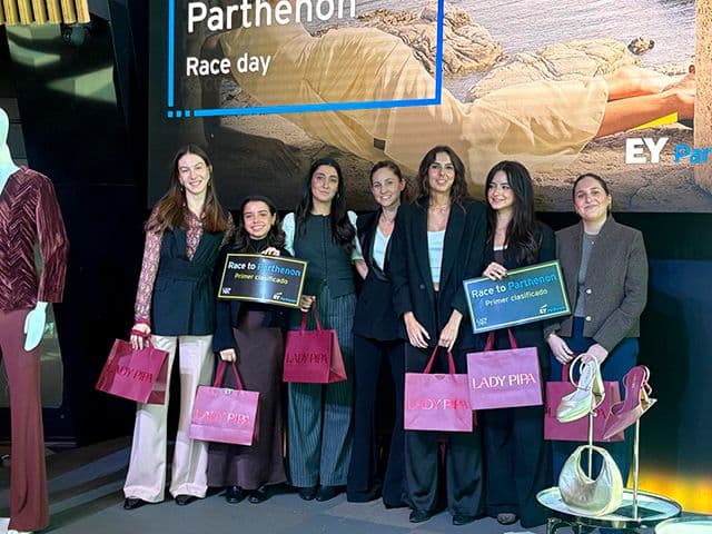 Talento, constancia y liderazgo estudiantil: la UFV vuelve a destacar en el reto Race to Parthenon y gana por tercer año consecutivo | UFV Imagen-de-WhatsApp-2025-11-19-a-las-09.30.47_6419a5ca Talento, constancia y liderazgo estudiantil: la UFV vuelve a destacar en el reto Race to Parthenon y gana por tercer año consecutivo | UFV Estudiar en Universidad Privada Madrid