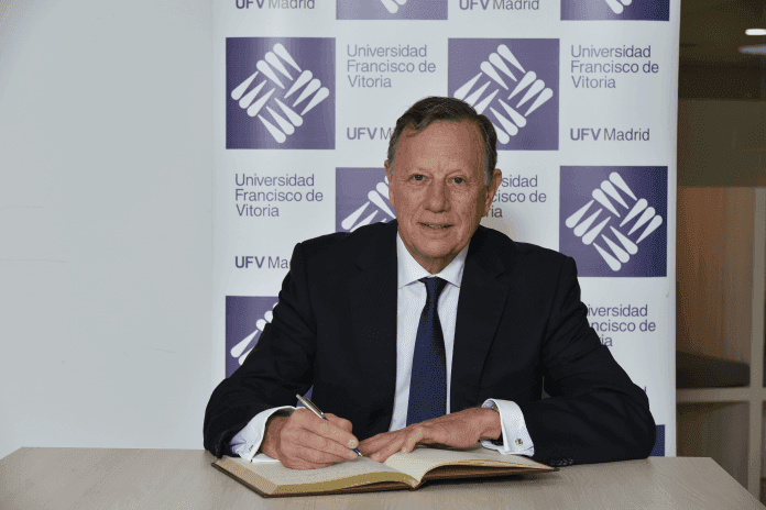 Cerca de 2000 alumnos de la Universidad Francisco de Vitoria se gradúan este curso 2022/2023 | Noticias de Actualidad UFV | UFV Javier-Fernandez-Cid-Planiol Cerca de 2000 alumnos de la Universidad Francisco de Vitoria se gradúan este curso 2022/2023 | Noticias de Actualidad UFV | UFV Estudiar en Universidad Privada Madrid