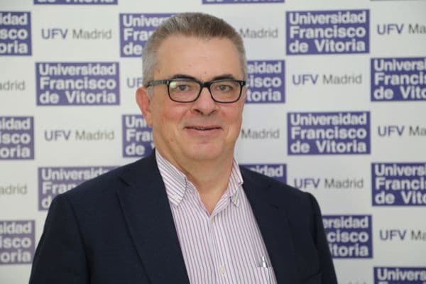 Onda Universitaria entrevista a José María Bueno, profesor del Grado en Farmacia de la UFV, sobre la liberación de las patentes de las vacunas | UFV Jose-Maria-Bueno Onda Universitaria entrevista a José María Bueno, profesor del Grado en Farmacia de la UFV, sobre la liberación de las patentes de las vacunas | UFV Estudiar en Universidad Privada Madrid