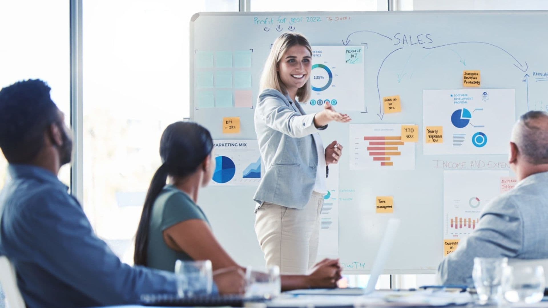 Expert Manager in Hybrid Team Management M11_Hero Imagen Destacada_PROGRAMA DE DESPLIEGUE DE LIDERAZGO (PDL) Expert Manager in Hybrid Team Management Study at the Universidad Privada Madrid