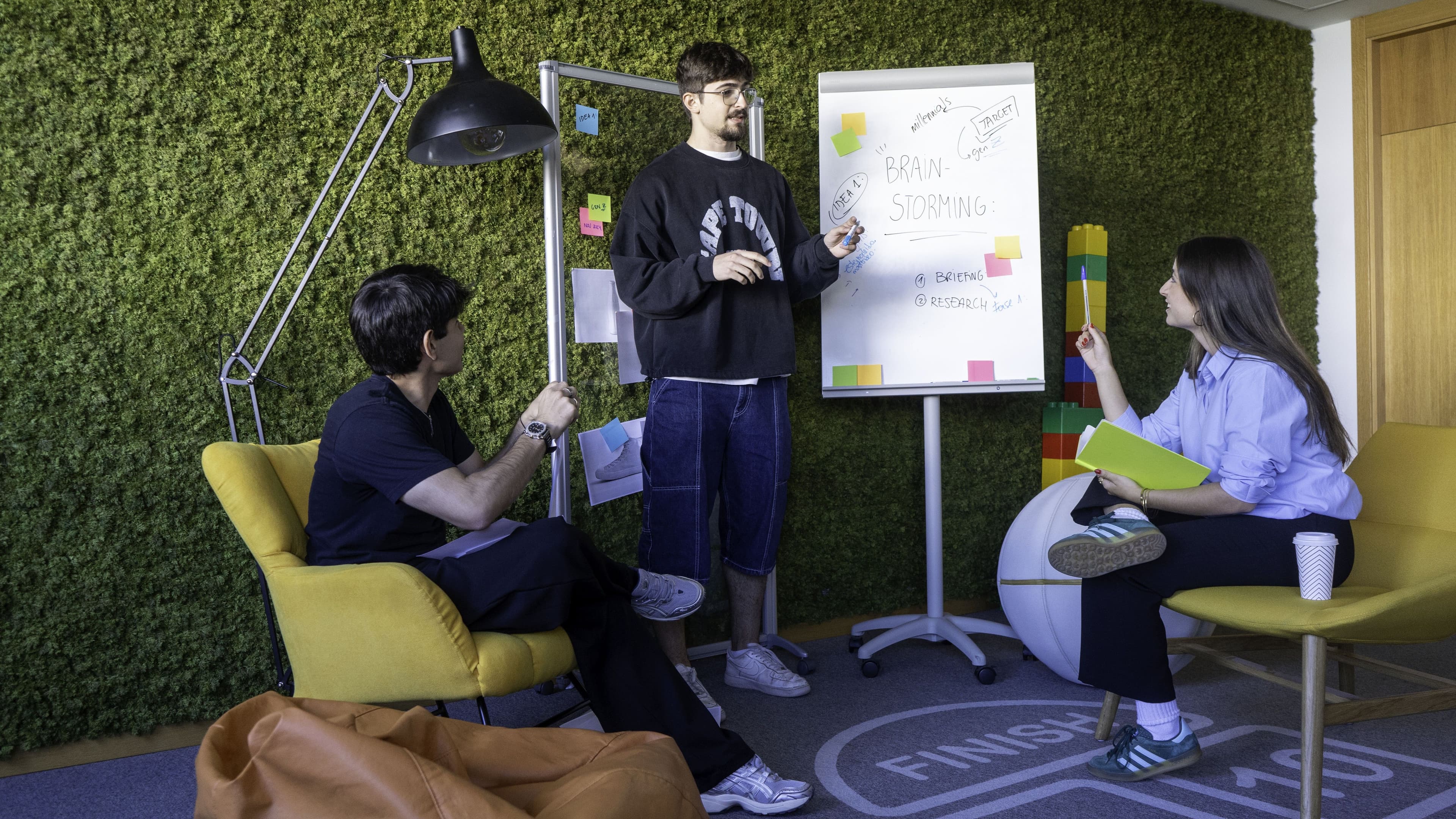 Study Advertising Degree in Madrid M11_Hero título_Comunicación Audiovisual y Publicidad Study Advertising Degree in Madrid Study at the Universidad Privada Madrid