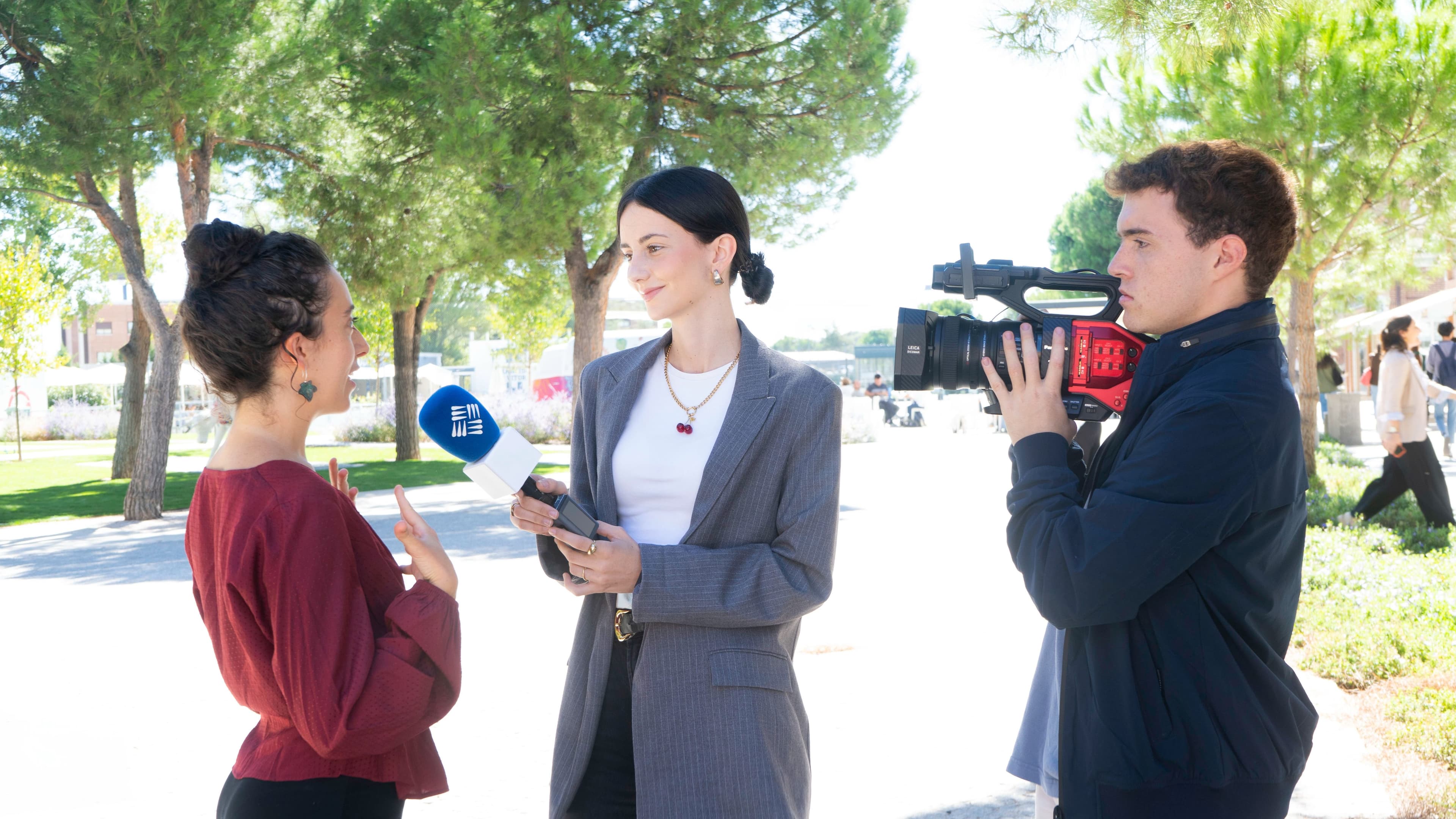 Estudiar Grado Comunicación Audiovisual en Madrid M11_Hero título_Periodismo Estudiar Grado Comunicación Audiovisual en Madrid Estudiar en Universidad Privada Madrid