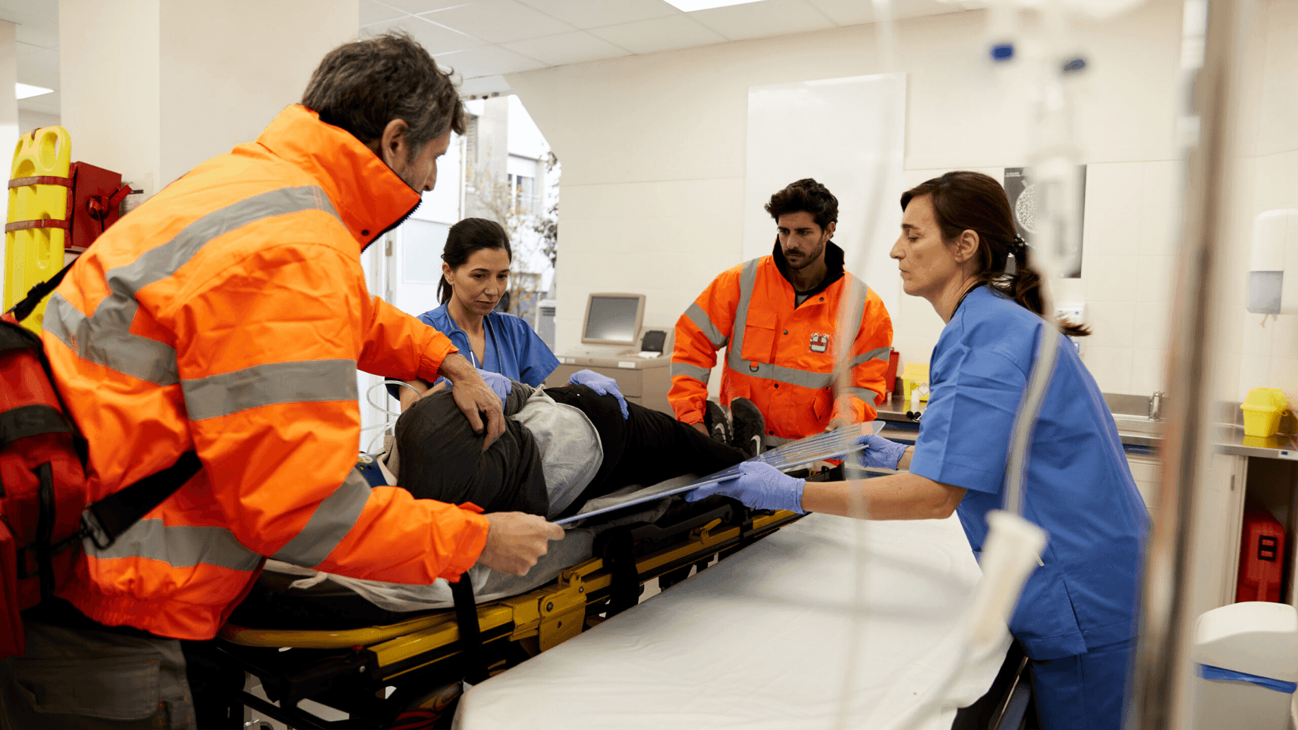 Master's Degree in Advanced Critical Care, Urgent Care, and Emergency Nursing - Postgraduate Programs Francisco de Vitoria University M21_ContentText_Horizontal_cuidados criticos, urgencias y emergencias Master's Degree in Advanced Critical Care, Urgent Care, and Emergency Nursing - Postgraduate Programs Francisco de Vitoria University Study at the Universidad Privada Madrid