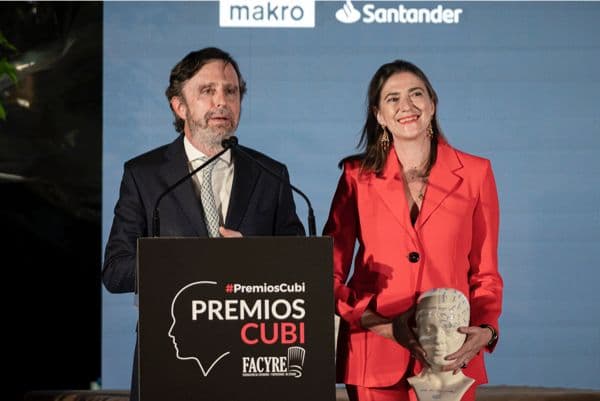 Le Cordon Bleu Madrid y la UFV reciben el reconocimiento del sector hostelero | UFV Premios-Cubi-1 Le Cordon Bleu Madrid y la UFV reciben el reconocimiento del sector hostelero | UFV Estudiar en Universidad Privada Madrid