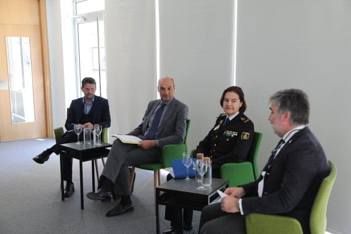 España se enfrenta a importantes amenazas y desafíos relacionados con la seguridad, según el informe sobre el Panorama de Seguridad en España | Noticias de Actualidad UFV | UFV Presentacion-Informe-Seguridad-en-Espana-1 España se enfrenta a importantes amenazas y desafíos relacionados con la seguridad, según el informe sobre el Panorama de Seguridad en España | Noticias de Actualidad UFV | UFV Estudiar en Universidad Privada Madrid