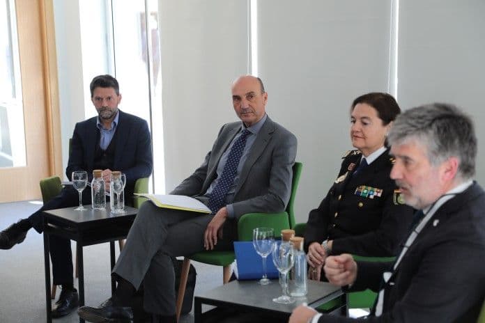 España se enfrenta a importantes amenazas y desafíos relacionados con la seguridad, según el informe sobre el Panorama de Seguridad en España | Noticias de Actualidad UFV | UFV Presentacion-Informe-Seguridad-en-Espana-2 España se enfrenta a importantes amenazas y desafíos relacionados con la seguridad, según el informe sobre el Panorama de Seguridad en España | Noticias de Actualidad UFV | UFV Estudiar en Universidad Privada Madrid