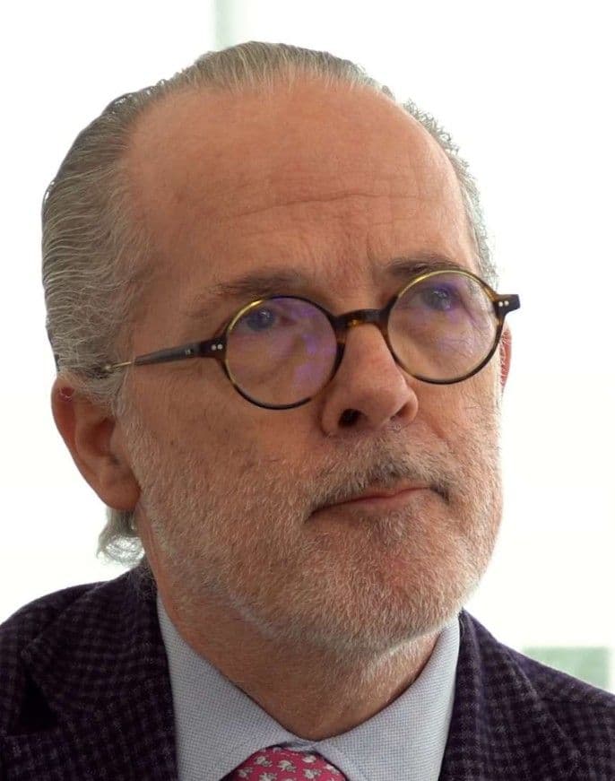 Bachelor's Degree in Economics and Finance in Madrid Robert Maxwell Bachelor's Degree in Economics and Finance in Madrid Study at the Universidad Privada Madrid