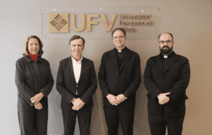 UFV Signs an Agreement with San Dámaso Ecclesiastical University to Establish a University Chair for Dialogue Between Faith and Reason | UFV SAN-DAMASO-2025-02-10-a-las-12.32.46-300x192 UFV Signs an Agreement with San Dámaso Ecclesiastical University to Establish a University Chair for Dialogue Between Faith and Reason | UFV Study at the Universidad Privada Madrid