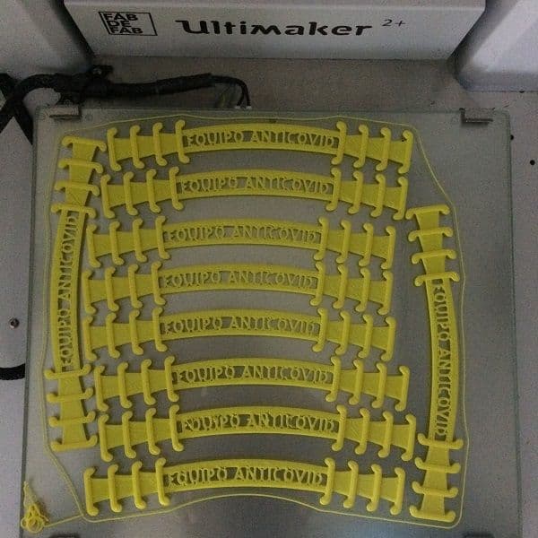 El Equipo Anticovid formado por alumnos y profesores de la Universidad Francisco de Vitoria para fabricar viseras, ahora también fabrica salvaorejas con el apoyo de Fundación Mapfre | UFV Salvaorejas-Equipo-Anticovid-1 El Equipo Anticovid formado por alumnos y profesores de la Universidad Francisco de Vitoria para fabricar viseras, ahora también fabrica salvaorejas con el apoyo de Fundación Mapfre | UFV Estudiar en Universidad Privada Madrid