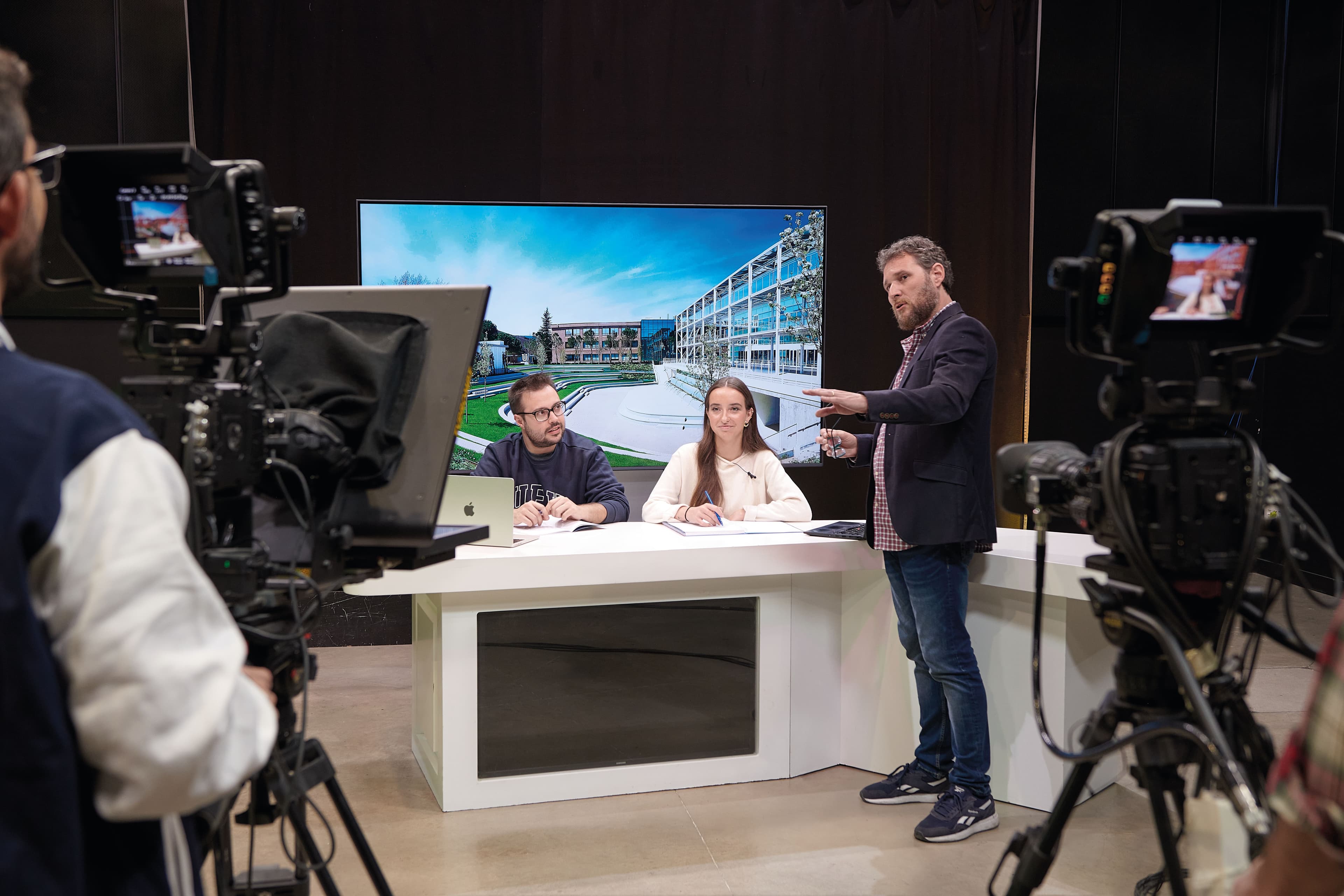 Sports Journalism Degree in Madrid ▷ Study Journalism in Spain _TOL7091 copia Sports Journalism Degree in Madrid ▷ Study Journalism in Spain Study at the Universidad Privada Madrid