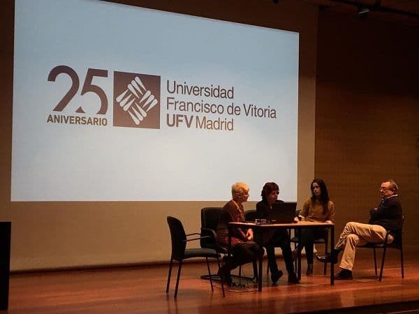 Los profesores de HCP en el grado de Fisioterapia organizan un taller con instituciones educativas y hospitalarias | UFV Taller-alumnos-fisio-1 Los profesores de HCP en el grado de Fisioterapia organizan un taller con instituciones educativas y hospitalarias | UFV Estudiar en Universidad Privada Madrid