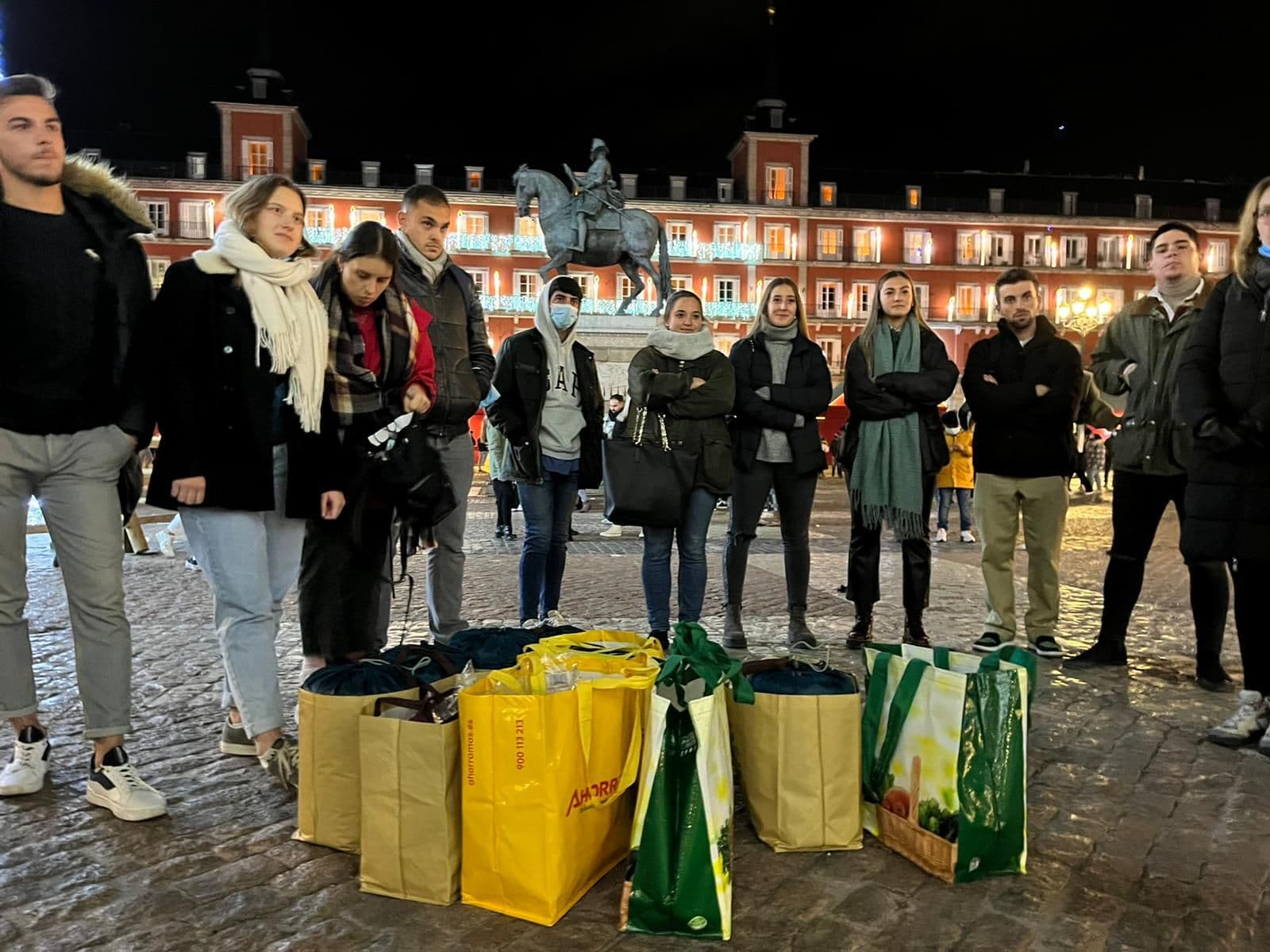 El Grado en Fisioterapia organiza su segunda jornada solidaria por el centro de Madrid | UFV WhatsApp-Image-2021-11-27-at-09.45.50 El Grado en Fisioterapia organiza su segunda jornada solidaria por el centro de Madrid | UFV Estudiar en Universidad Privada Madrid