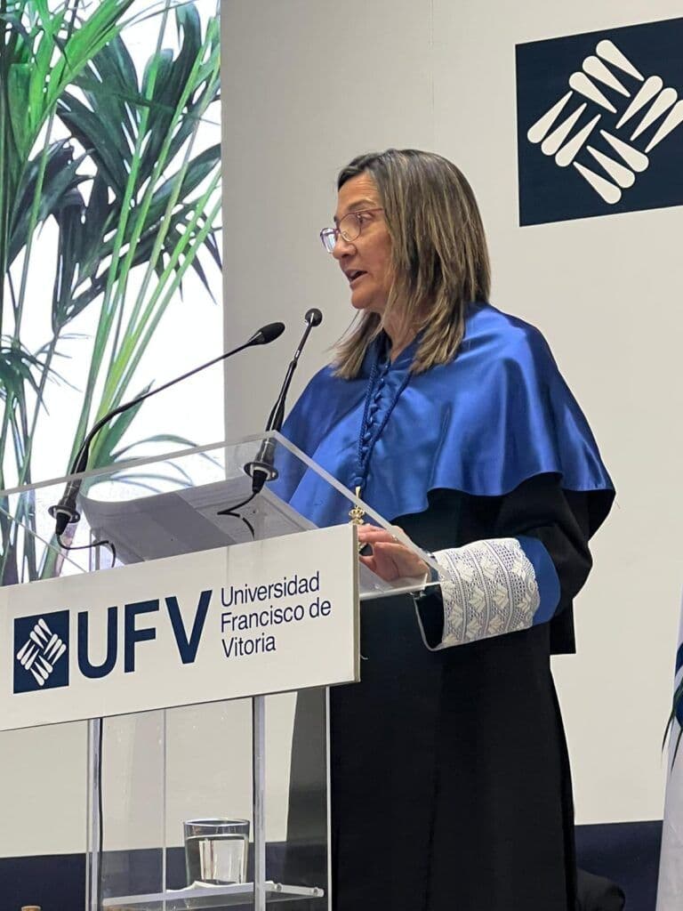 Graduación de la Promoción 2025 de la Facultad de Ciencias Experimentales de la UFV: un evento cargado de emociones, valores y excelencia | UFV WhatsApp-Image-2025-01-24-at-18.50.17-768x1024 Graduación de la Promoción 2025 de la Facultad de Ciencias Experimentales de la UFV: un evento cargado de emociones, valores y excelencia | UFV Estudiar en Universidad Privada Madrid