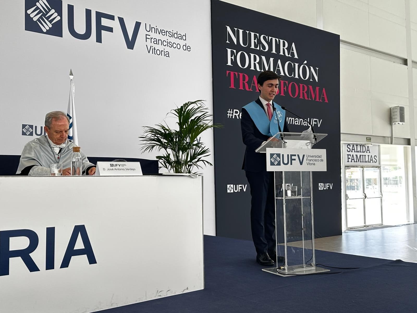 La Universidad Francisco de Vitoria gradúa a más de 5.000 alumnos llamados a liderar con humanidad en la era de la inteligencia artificial WhatsApp Image 2026-06-05 at 11.46.24 La Universidad Francisco de Vitoria gradúa a más de 5.000 alumnos llamados a liderar con humanidad en la era de la inteligencia artificial Estudiar en Universidad Privada Madrid