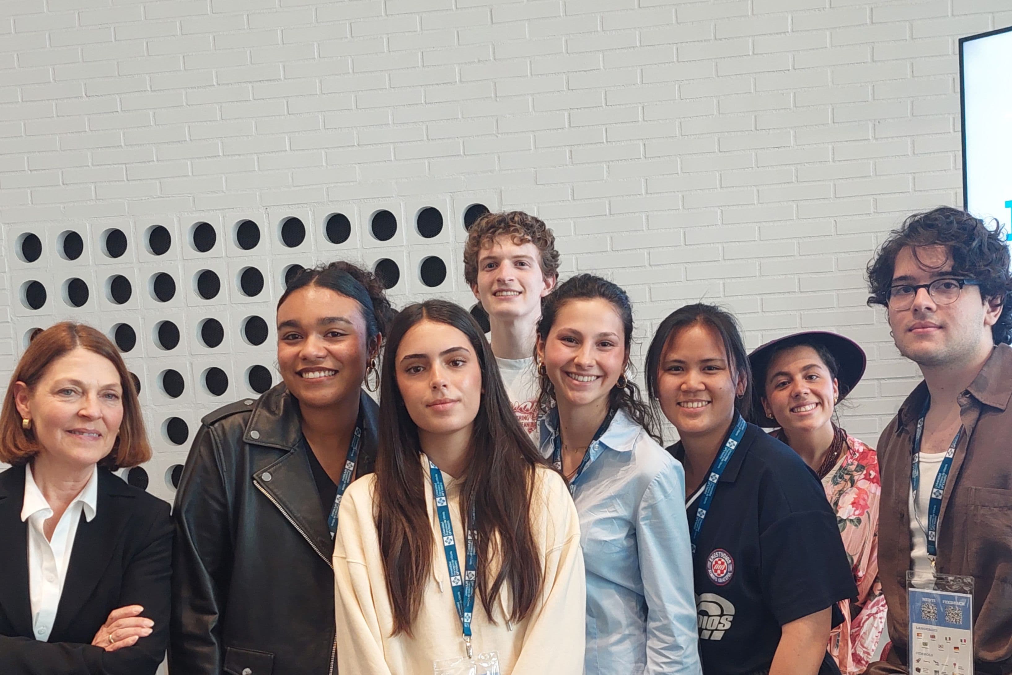 La UFV despide a sus alumnos internacionales tras un semestre de aprendizaje, convivencia y encuentro cultural biblioteca autobuses (1) La UFV despide a sus alumnos internacionales tras un semestre de aprendizaje, convivencia y encuentro cultural Estudiar en Universidad Privada Madrid