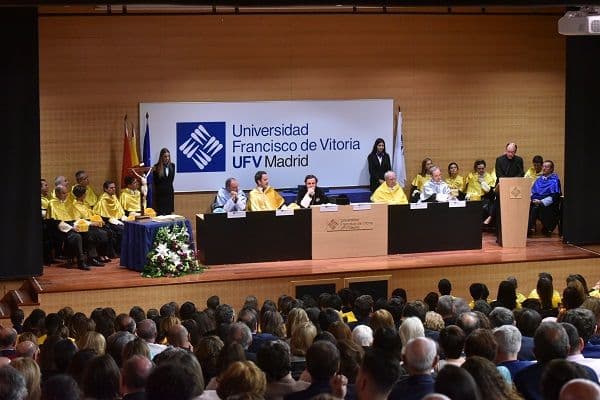 La UFV celebra las graduaciones Biotecnología y Farmacia | UFV cb23d4ea-f8bf-448a-8161-cfc33afd981e-1 La UFV celebra las graduaciones Biotecnología y Farmacia | UFV Estudiar en Universidad Privada Madrid