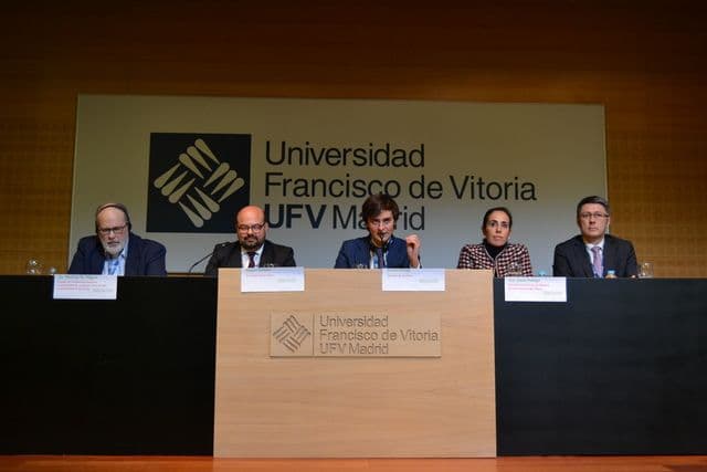 Más de 200 personas acuden al I Congreso Internacional de Naprotecnología celebrado en la UFV este fin de semana | UFV clausura2_Easy-Resize.com_ Más de 200 personas acuden al I Congreso Internacional de Naprotecnología celebrado en la UFV este fin de semana | UFV Estudiar en Universidad Privada Madrid