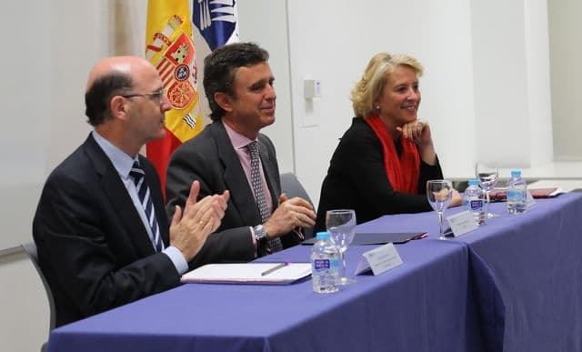 La Universidad Francisco de Vitoria (Madrid) entrega los I Premios Cum Laude a la investigación en bachillerato | UFV cum_Easy-Resize.com La Universidad Francisco de Vitoria (Madrid) entrega los I Premios Cum Laude a la investigación en bachillerato | UFV Estudiar en Universidad Privada Madrid