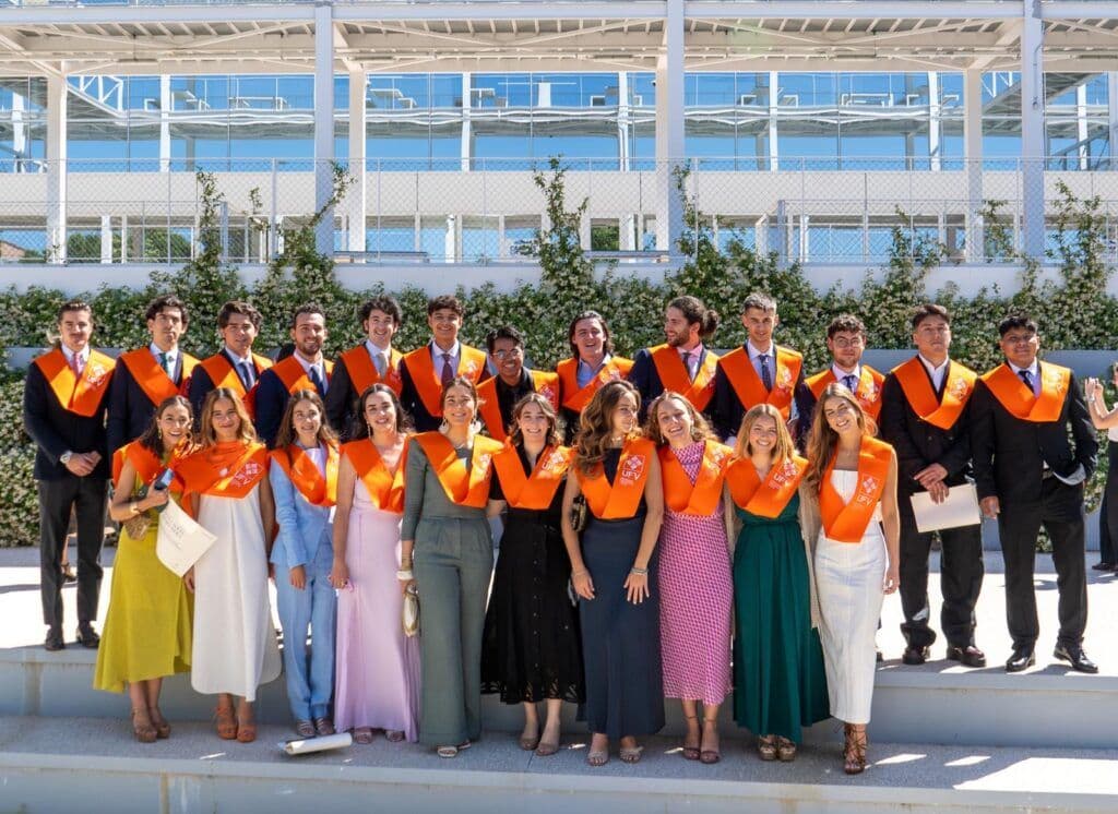 Cerca de 2000 alumnos de la Universidad Francisco de Vitoria se gradúan este curso 2023/2024 | UFV e0489f6b-9c8b-4fd4-a86e-f27c9656a905-1024x746 Cerca de 2000 alumnos de la Universidad Francisco de Vitoria se gradúan este curso 2023/2024 | UFV Estudiar en Universidad Privada Madrid
