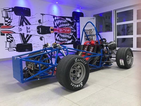 Los alumnos de primero de Grado en Ingeniería en Sistemas Industriales han diseñado y fabricado el primer monoplaza Formula Student de la UFV | UFV formula-1 Los alumnos de primero de Grado en Ingeniería en Sistemas Industriales han diseñado y fabricado el primer monoplaza Formula Student de la UFV | UFV Estudiar en Universidad Privada Madrid