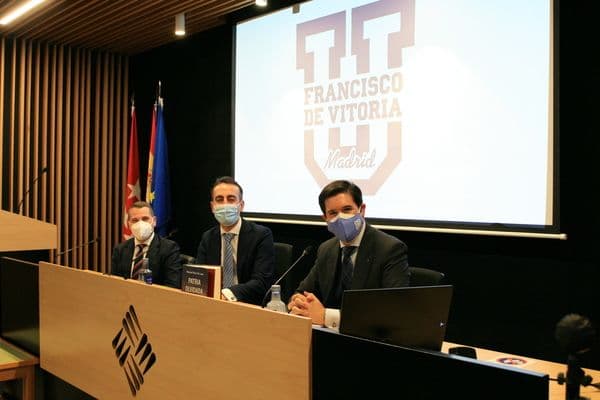 Manuel Ruiz de Lara, magistrado de lo mercantil, visita la UFV para participar en el coloquio del Seminario Permanente de Estudio Jurídico SPEJ UFV: “Concibo la carrera judicial como un servicio público” | UFV juez-de-lara-1 Manuel Ruiz de Lara, magistrado de lo mercantil, visita la UFV para participar en el coloquio del Seminario Permanente de Estudio Jurídico SPEJ UFV: “Concibo la carrera judicial como un servicio público” | UFV Estudiar en Universidad Privada Madrid