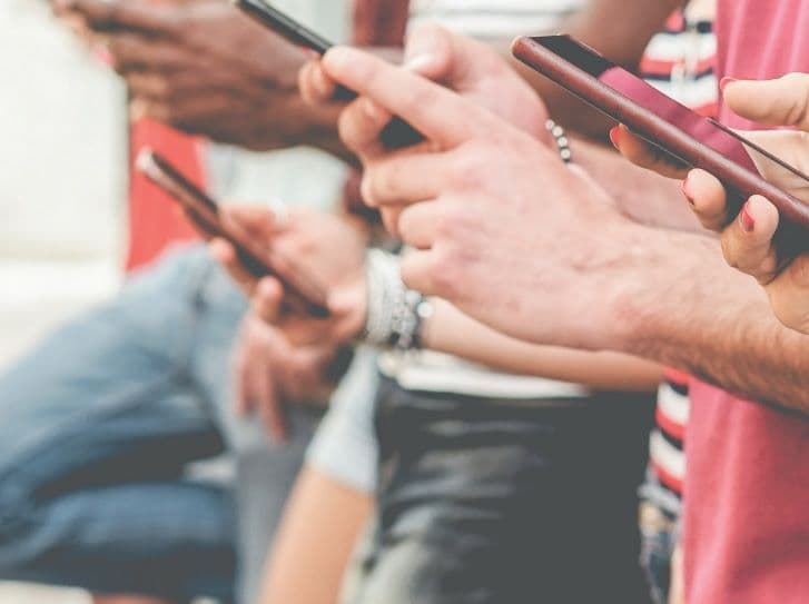 La UFV y Fundación Mapfre unen fuerzas en un estudio sobre el impacto del uso del móvil en los estudiantes universitarios | Noticias de Actualidad UFV | UFV movil La UFV y Fundación Mapfre unen fuerzas en un estudio sobre el impacto del uso del móvil en los estudiantes universitarios | Noticias de Actualidad UFV | UFV Estudiar en Universidad Privada Madrid