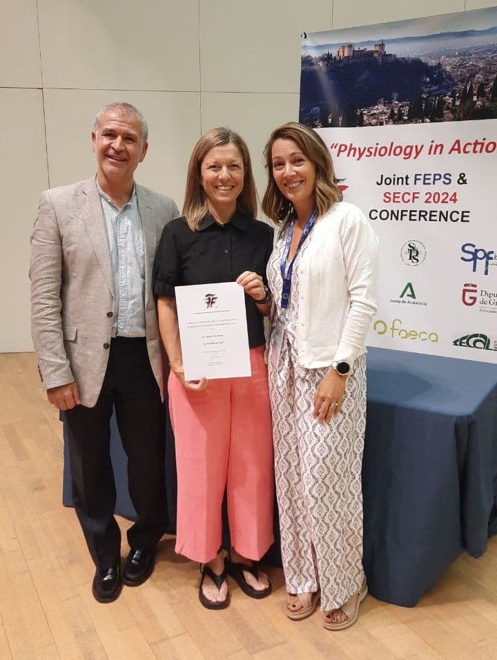 La profesora Noelia Valle recibe el premio a la Mejor Iniciativa de Divulgación de la Sociedad Española de Ciencias Fisiológicas | UFV photo_5976346666699181319_y La profesora Noelia Valle recibe el premio a la Mejor Iniciativa de Divulgación de la Sociedad Española de Ciencias Fisiológicas | UFV Estudiar en Universidad Privada Madrid